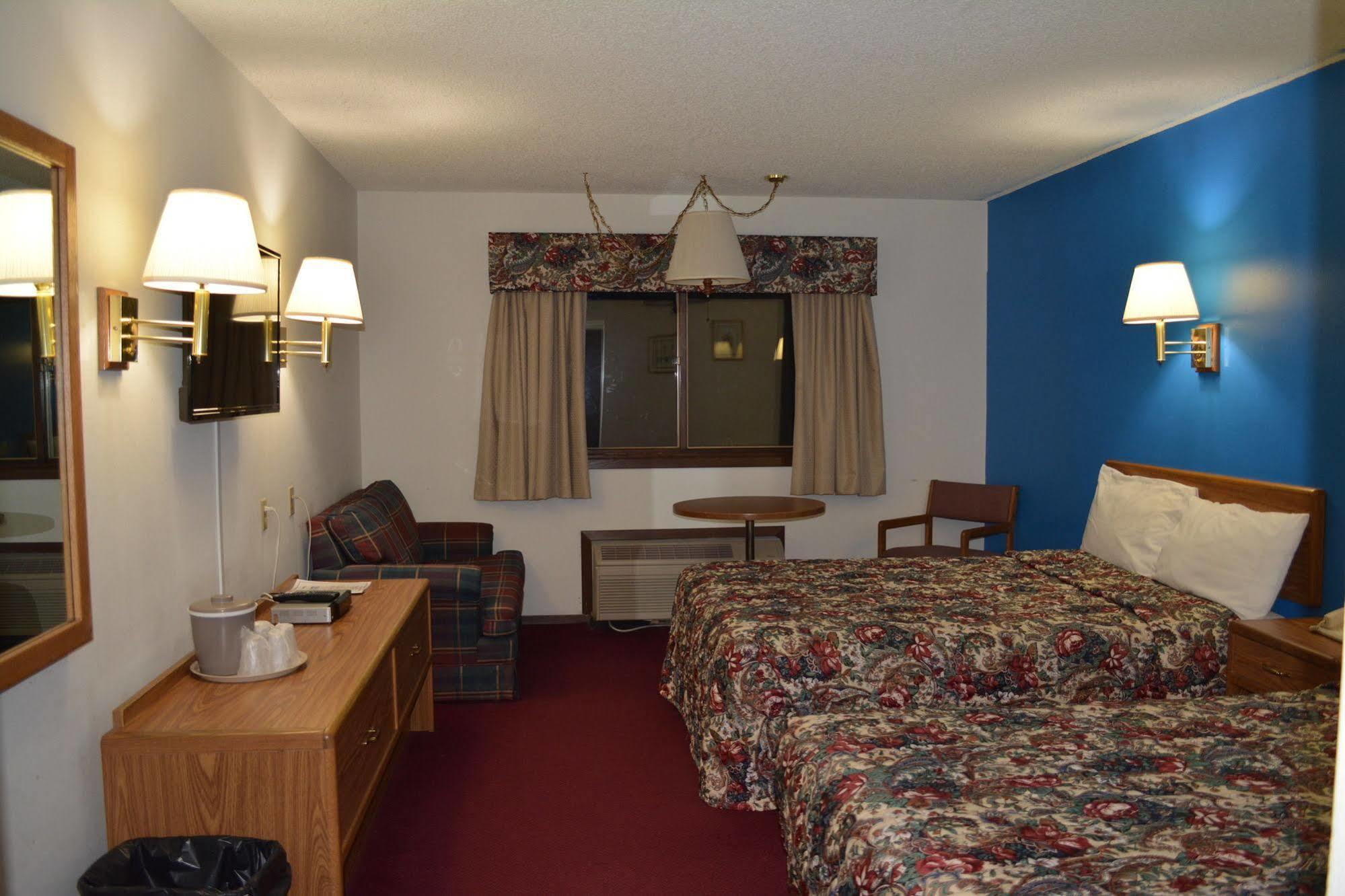 Bloomer Inn & Suites מראה חיצוני תמונה