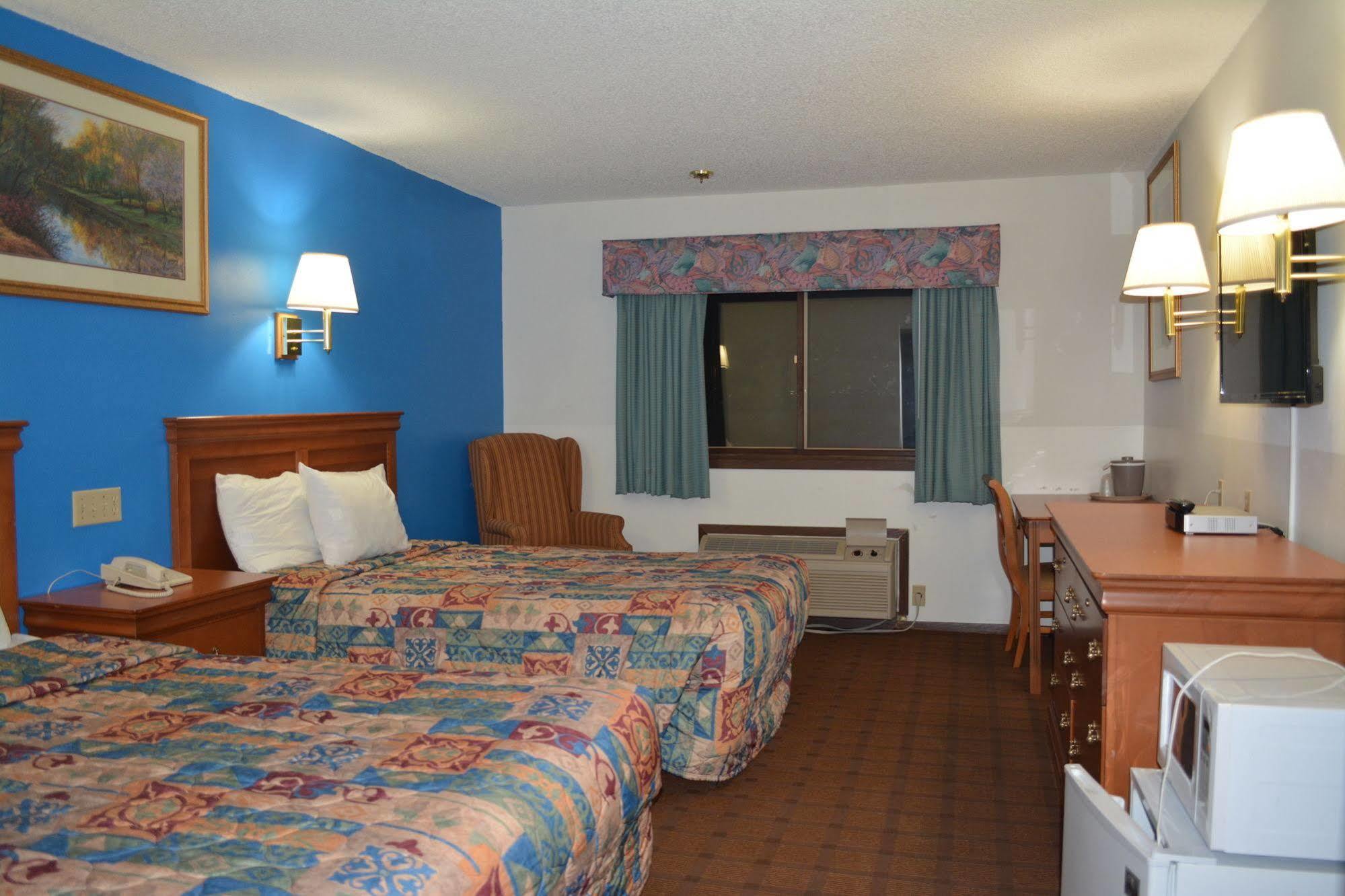 Bloomer Inn & Suites מראה חיצוני תמונה